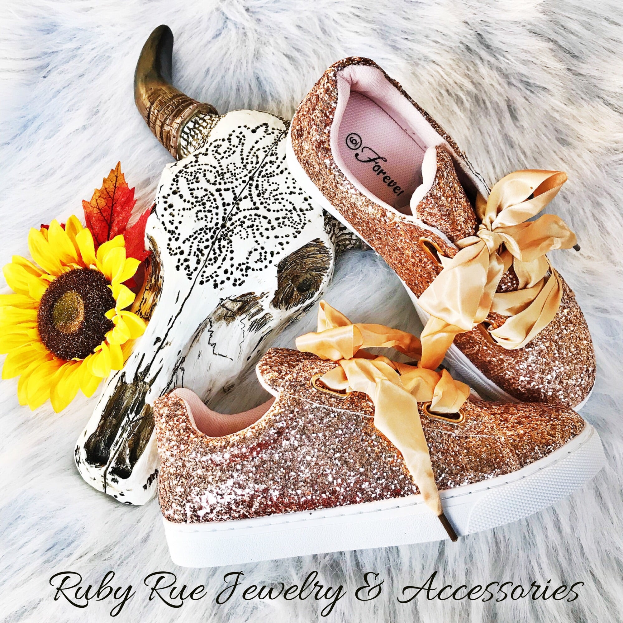 【2025春夏新色】 Ruby – Shoes Glitter Gold Rose Rue Accessories & Jewelry 絵画